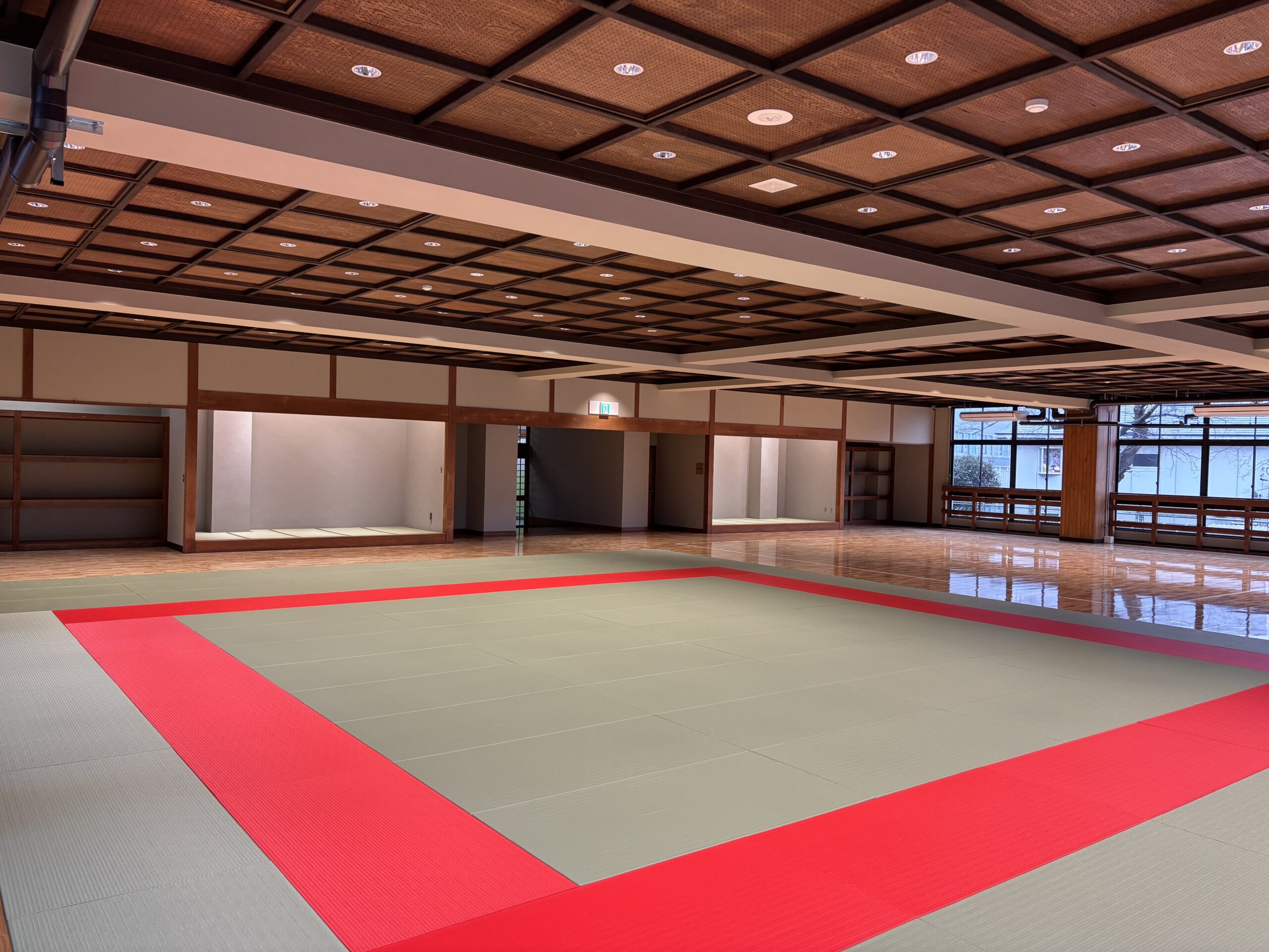 三島市民体育館の写真3