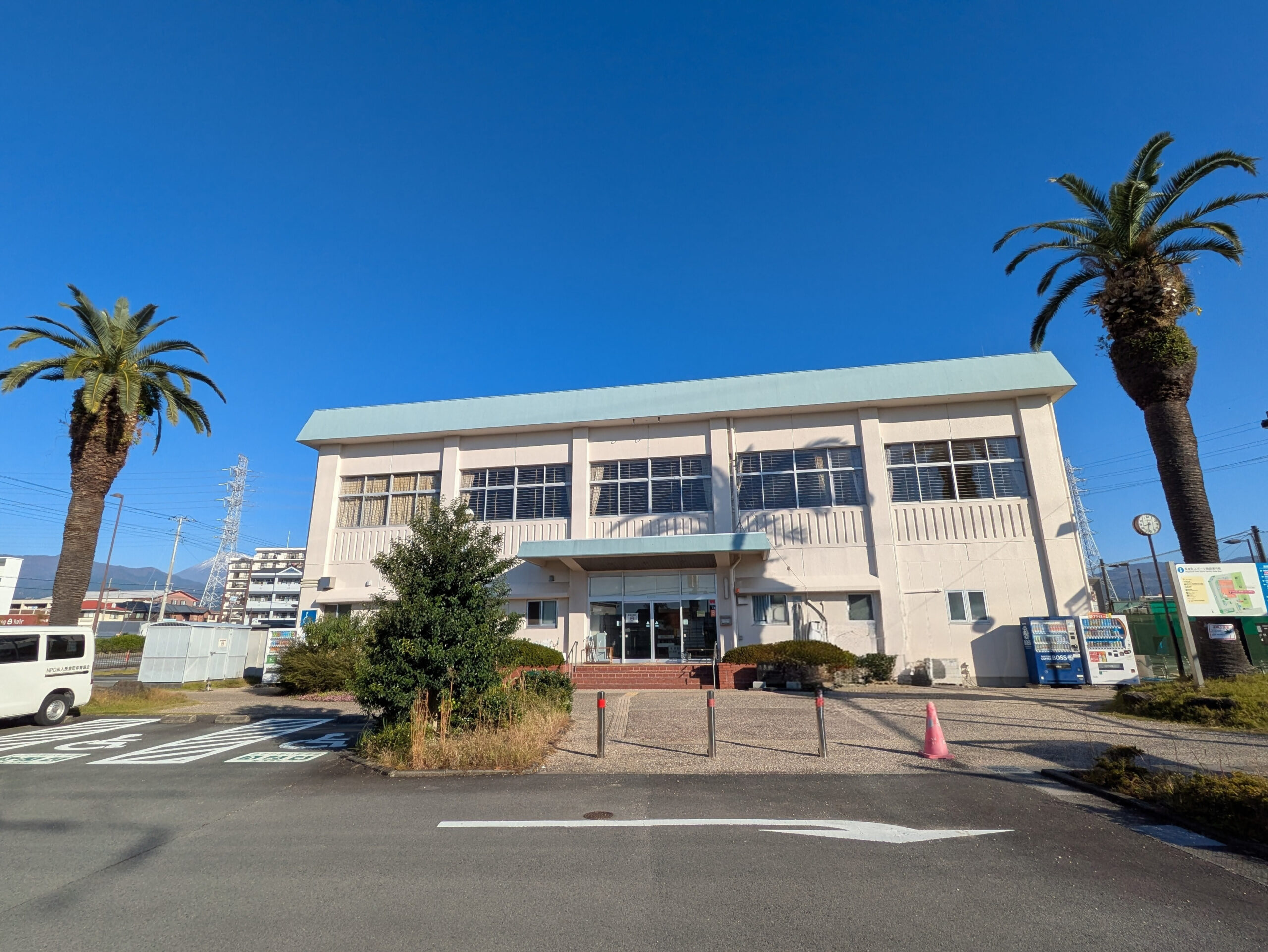 勤労者体育センターの写真1